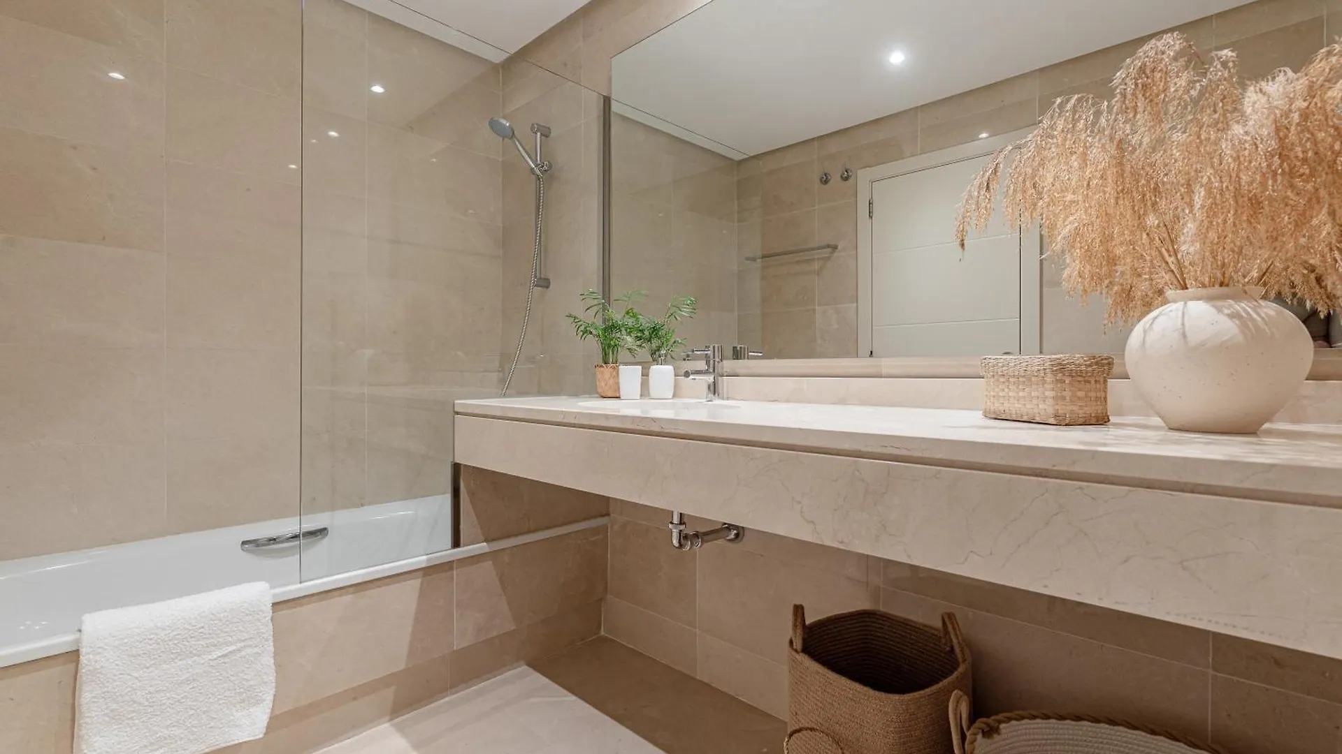 Paradise Lagoon Alcazaba By Hostlovers Estepona Apartment